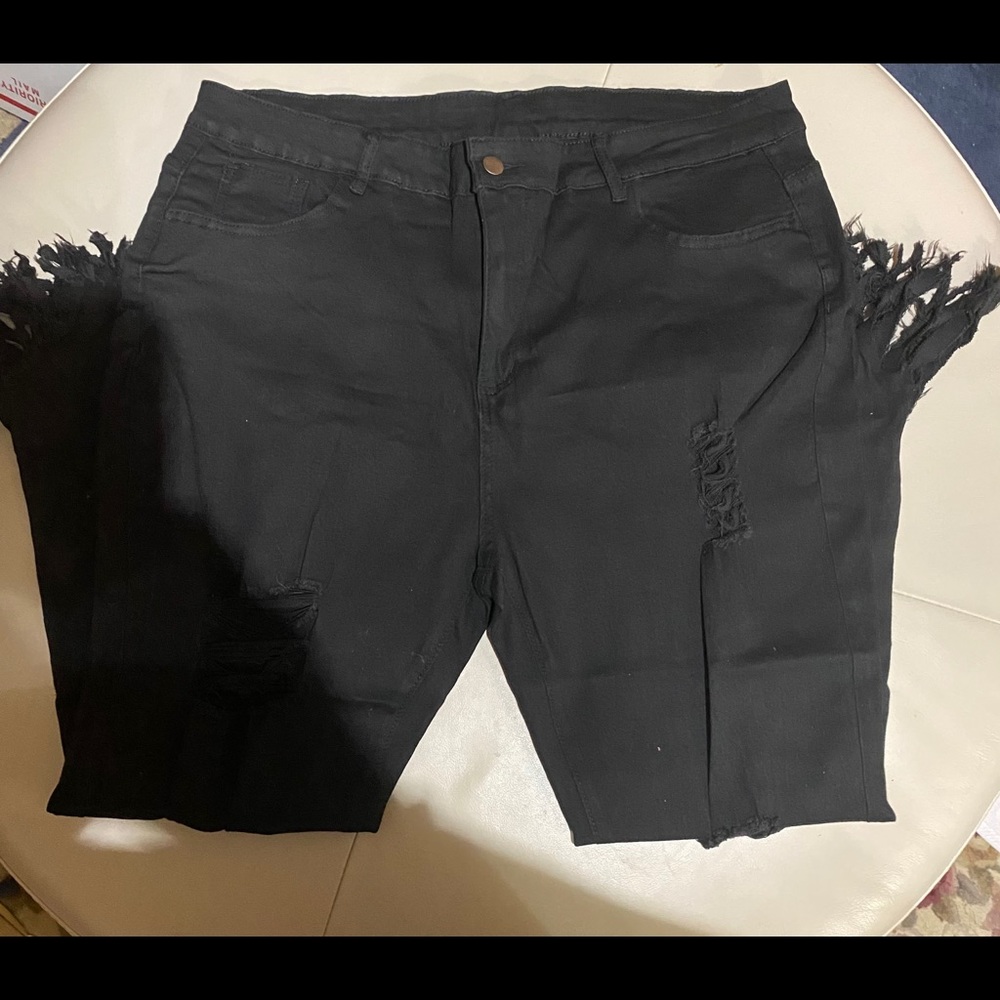 Plus size ripped jeans - Picture 3 of 5
